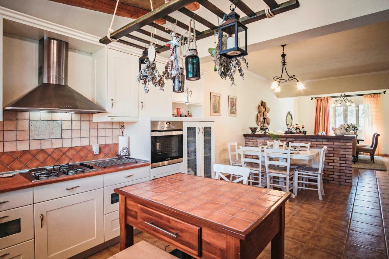 Birdsing Cottage Дасия Екстериор снимка