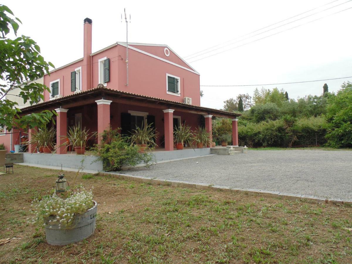 Birdsing Cottage Дасия Екстериор снимка